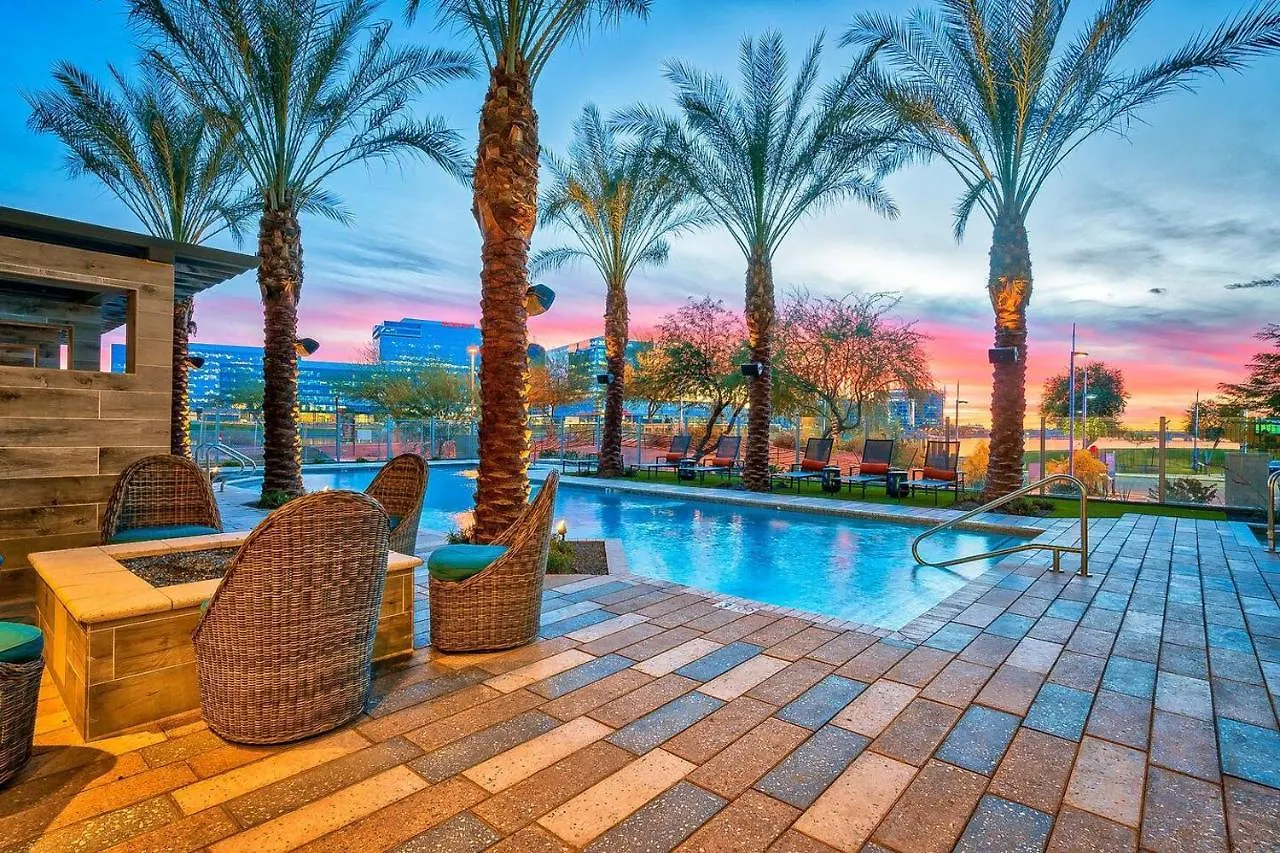 Modern Cozysuites On Town Lake Waterfront 02 Tempe